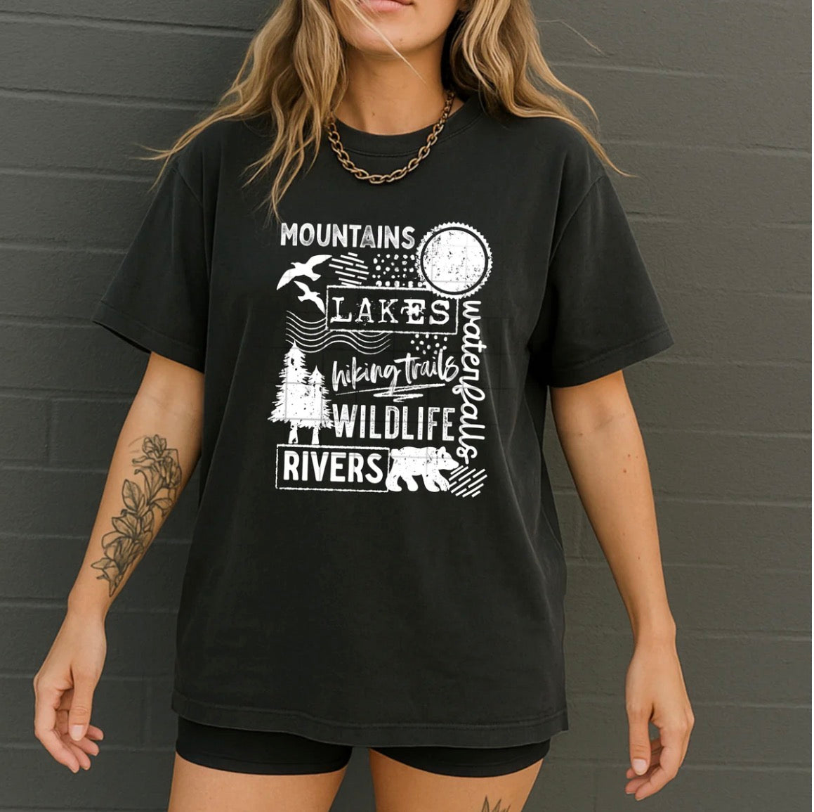 Wildlife collage graphic tee