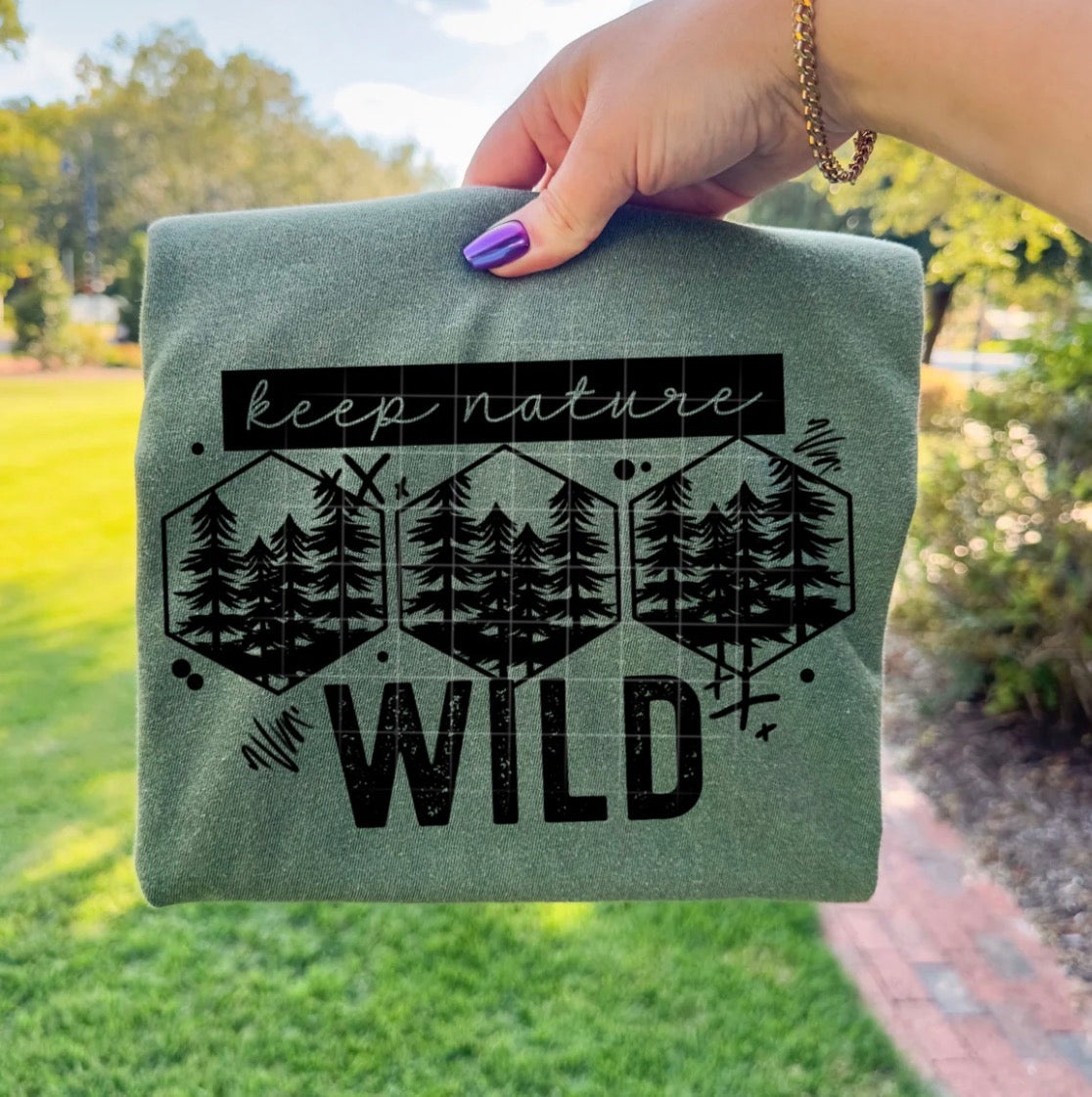 Keep nature wild graphic tee