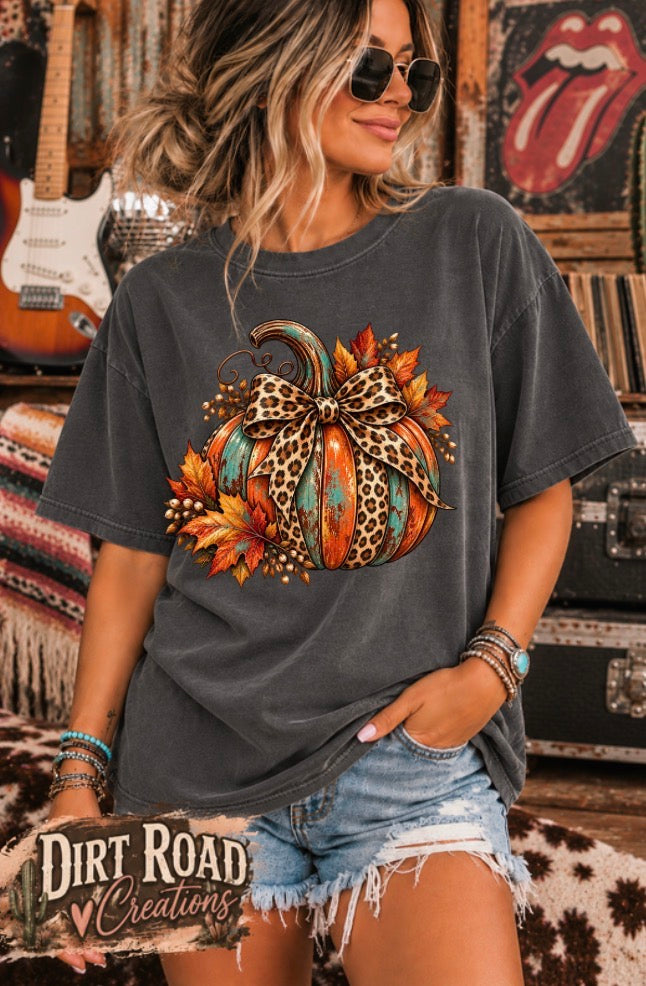 Fall pumpkin graphic tee