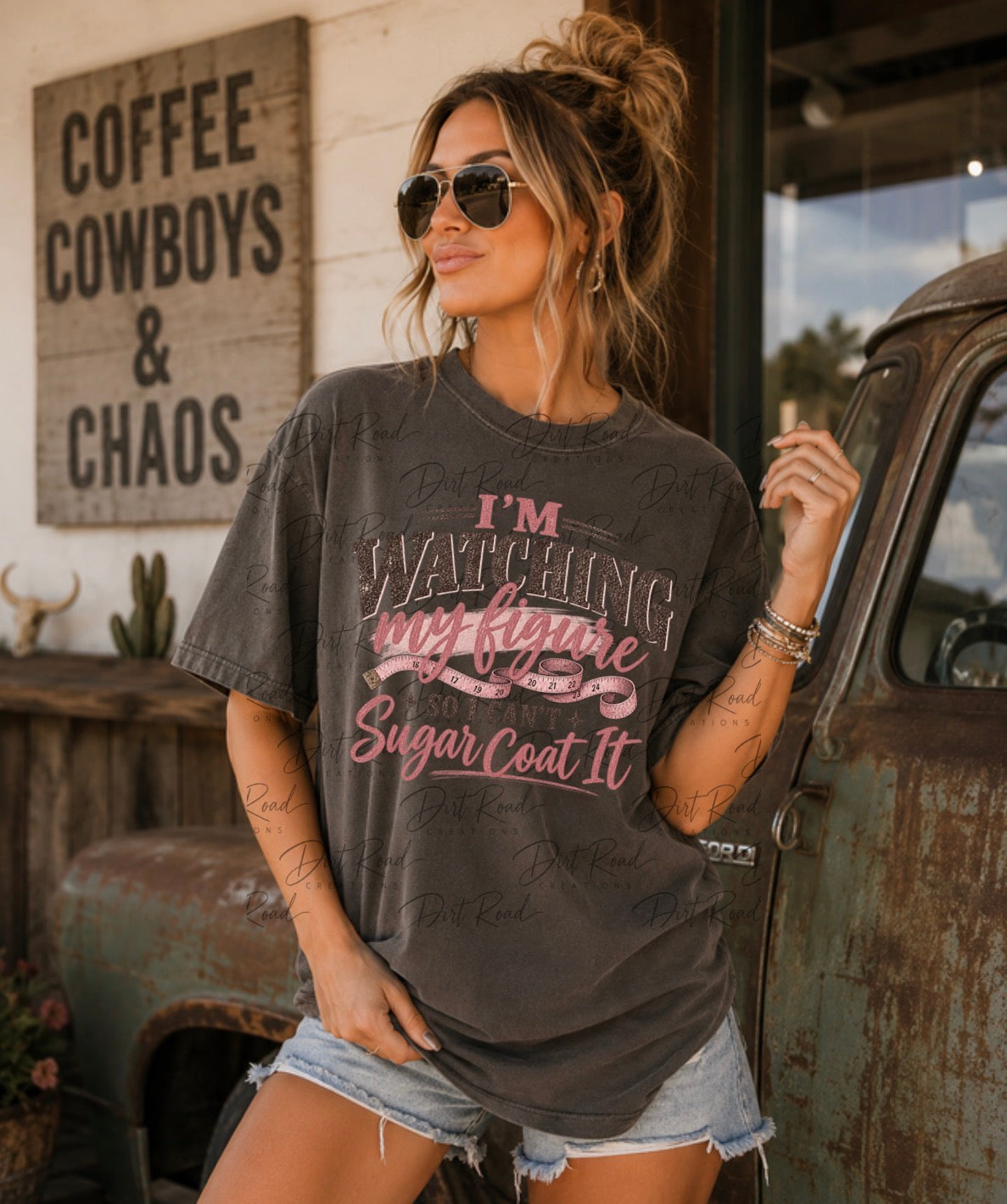 Watching my figure graphic tee