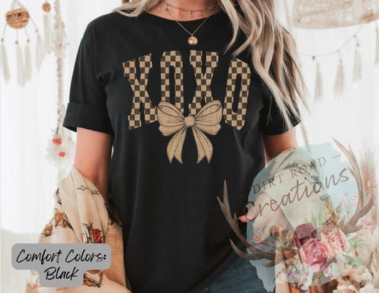 Burlap XOXO graphic tee