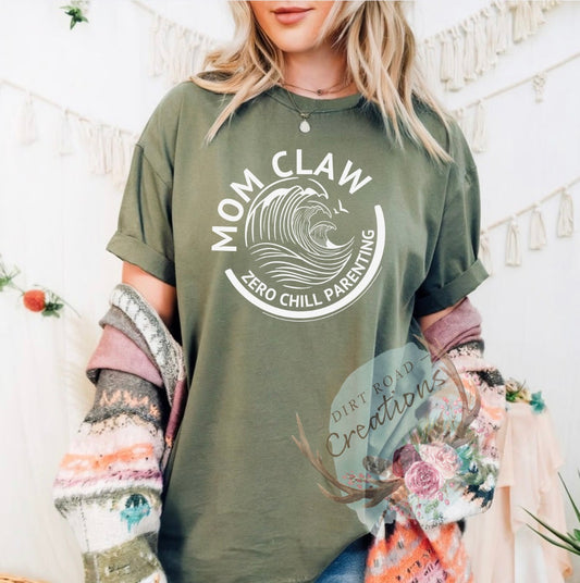 Mom claw graphic tee