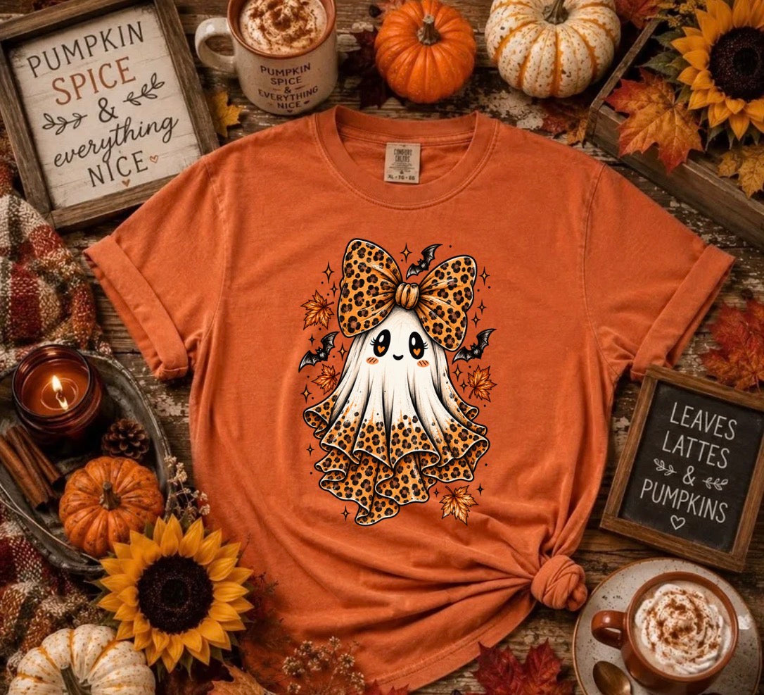 Cute ghostie graphic tee