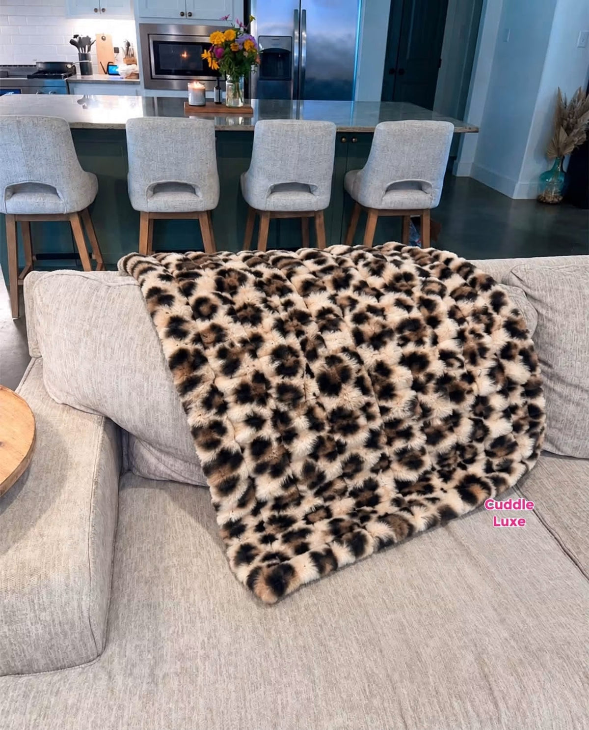 Preorder: Cuddle Luxe Blanket
