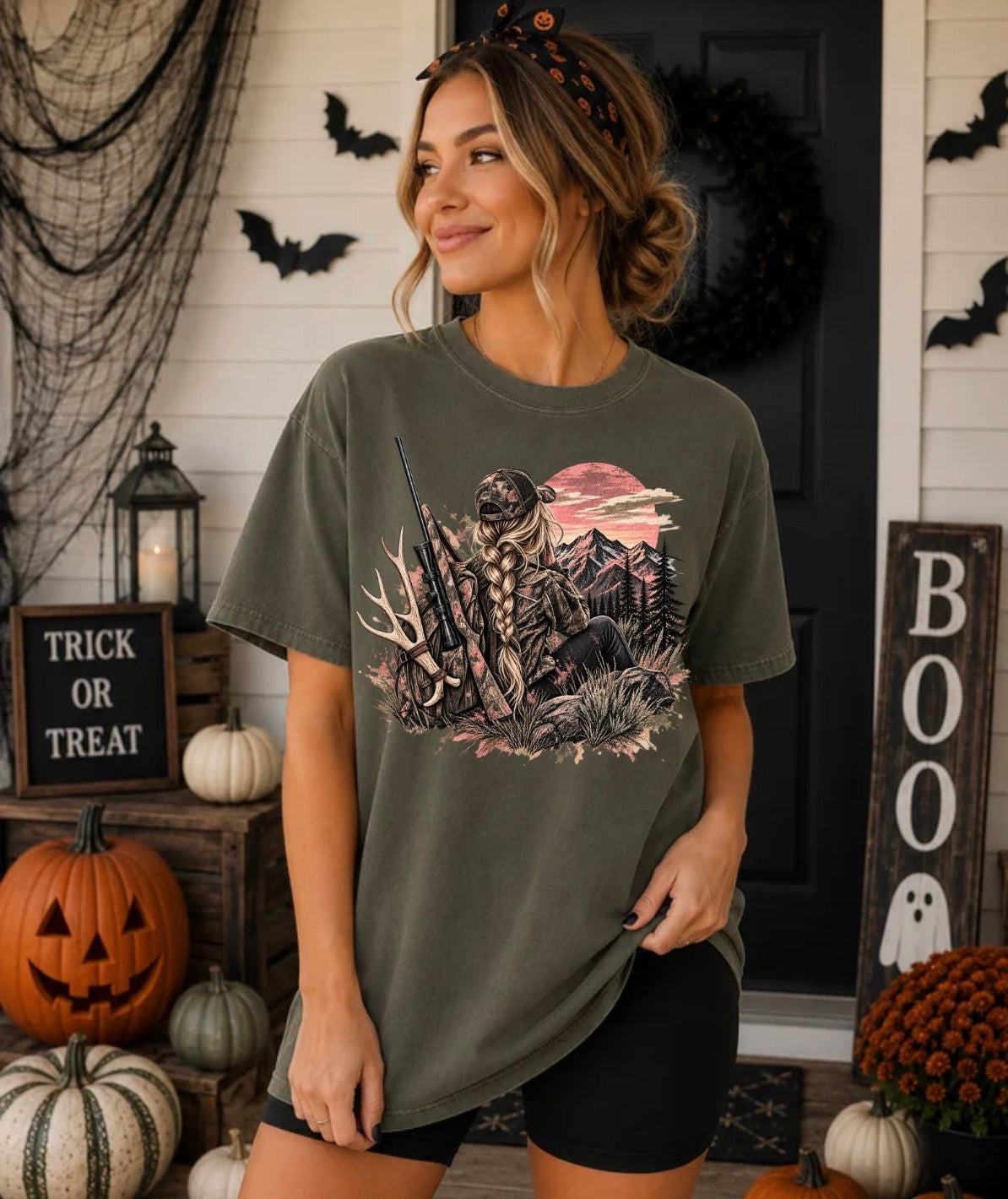 She hunt 2 graphic tee