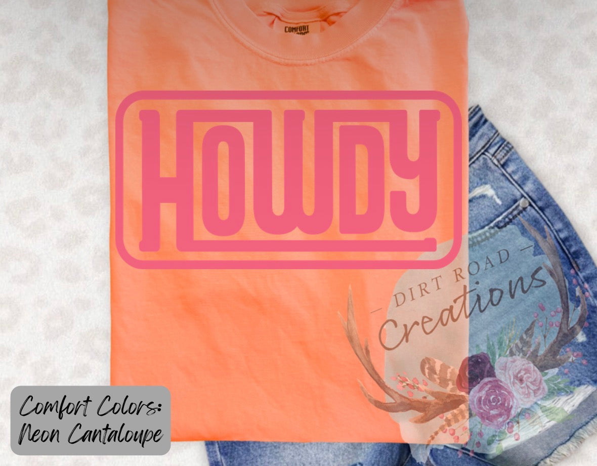 Dark pink howdy graphic tee