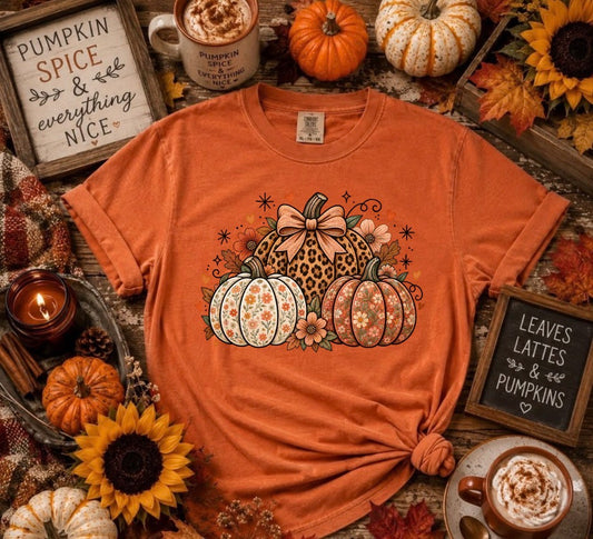 Cute pumpkins graphic tee
