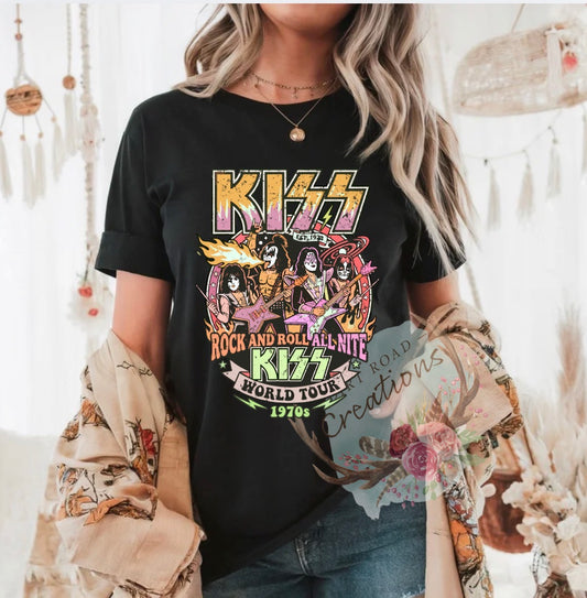 Kiss graphic tee