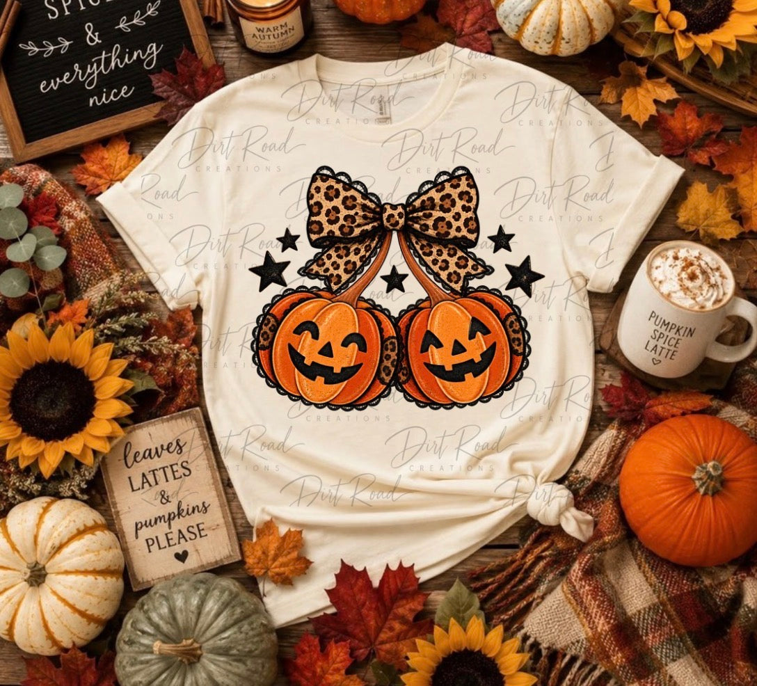 Cute pumpkins graphic tee
