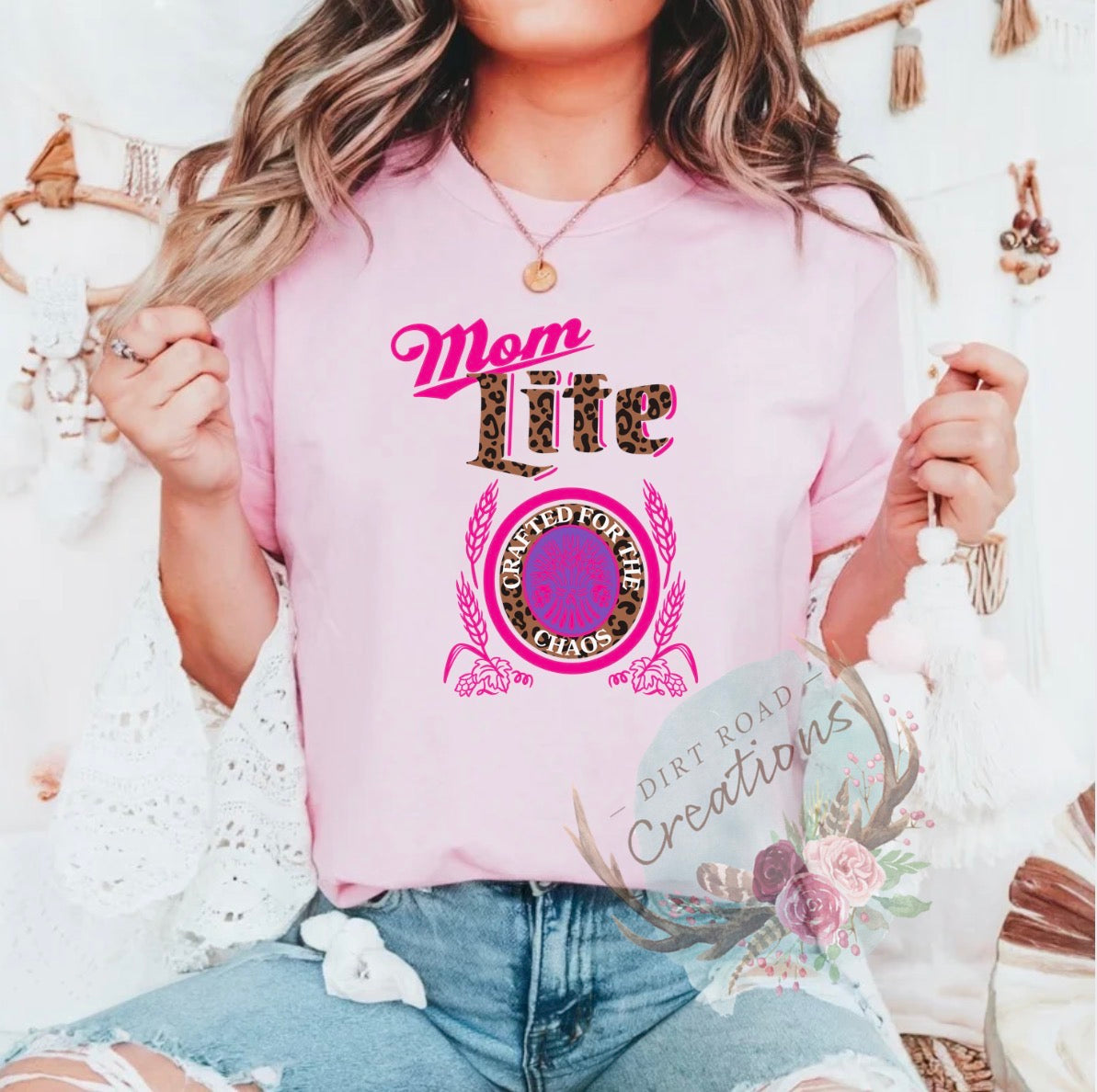 Mom lite graphic tee