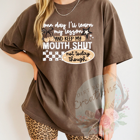 Mouth shut graphic tee