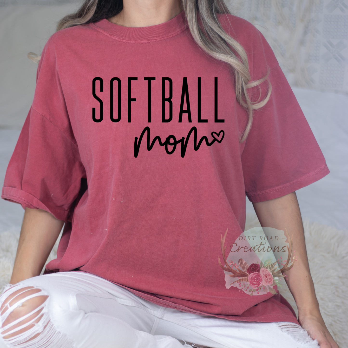 Classic Softball Mom Graphic Tee